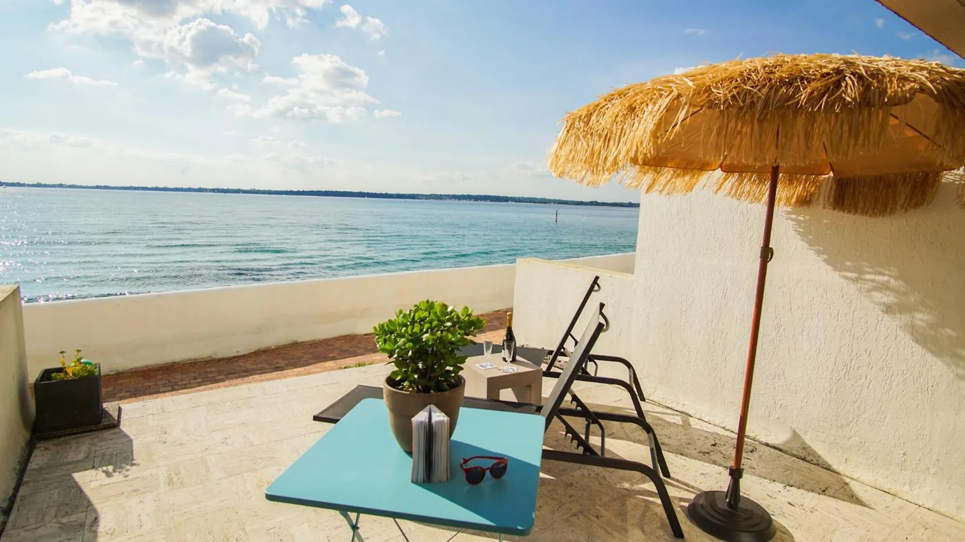 קונקרנו -Sunset- Front De Mer Avec Terrasse Et Parking 0*,  צרפת