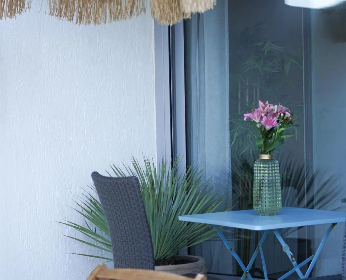 קונקרנו -Sunset- Front De Mer Avec Terrasse Et Parking צרפת